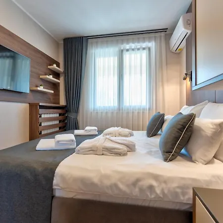 King's Square Lux 1 דירה *